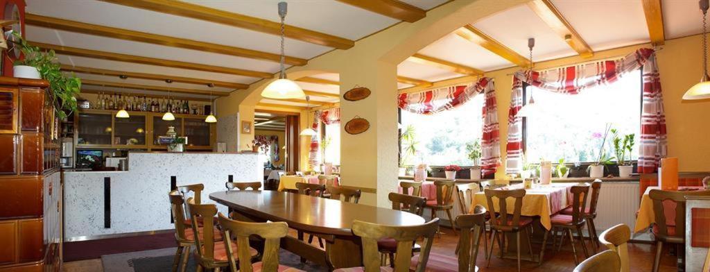 Gasthaus Trifelsblick Wernersberg ภายนอก รูปภาพ